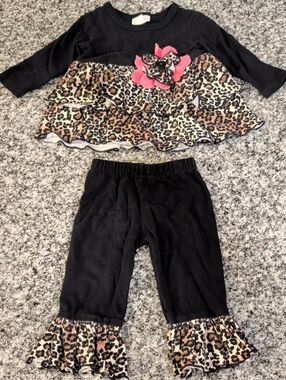 Girls Black Leopard Ruffle Matching Set with Pink Bow